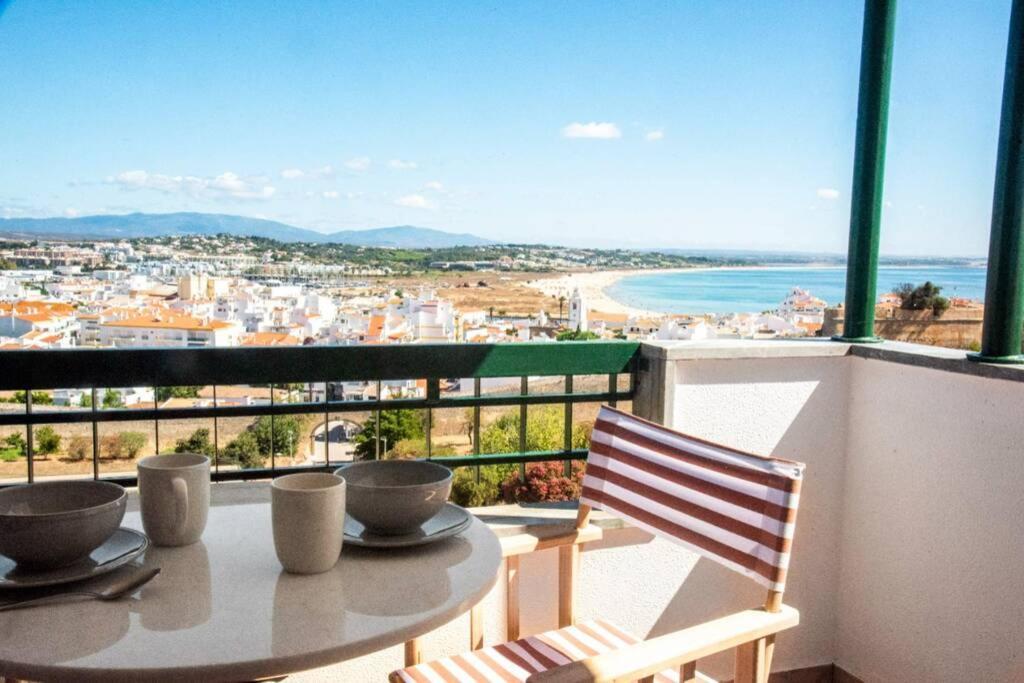 The View Of Lagos Buitenkant foto