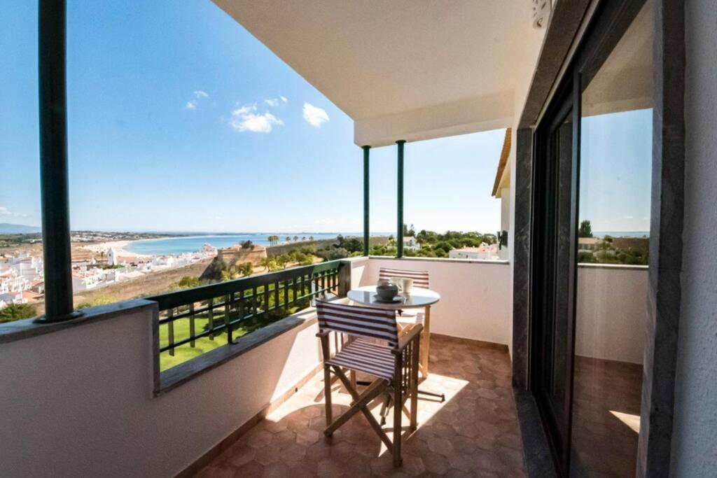 The View Of Lagos Buitenkant foto
